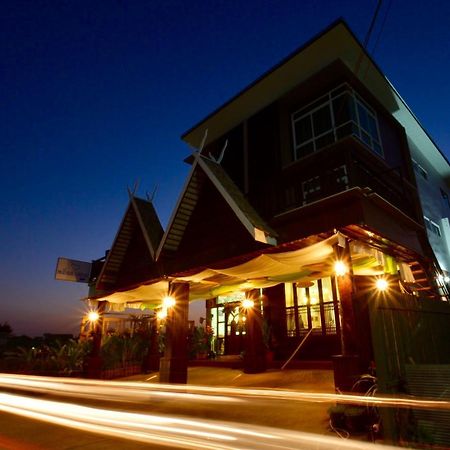 หมื่นช้างน่านบูทีคhotel Екстериор снимка